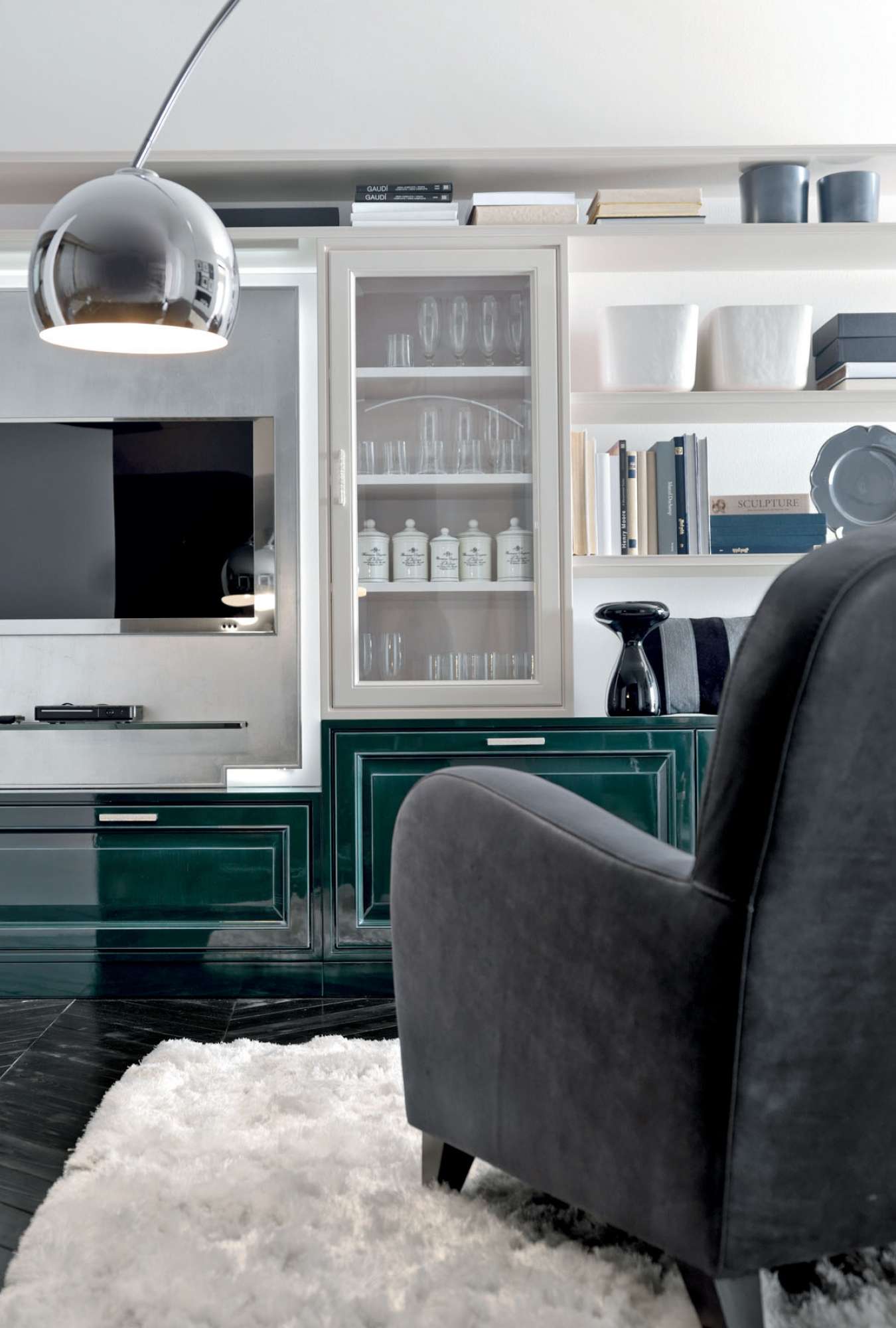 Mobili per zona giorno classico di lusso su misura, colore grigio e verde, design Martini Verona