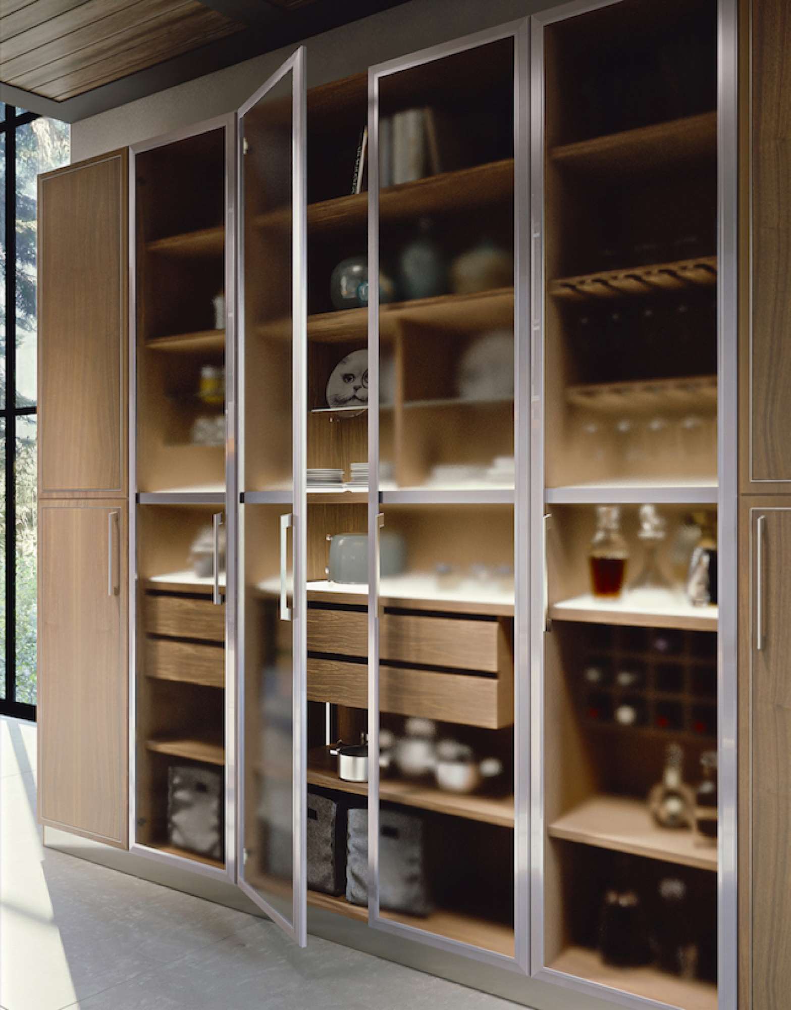 Cucina su misura con finiture creta e inserti in acciaio satinato, dettaglio vetrina, design Martini Verona