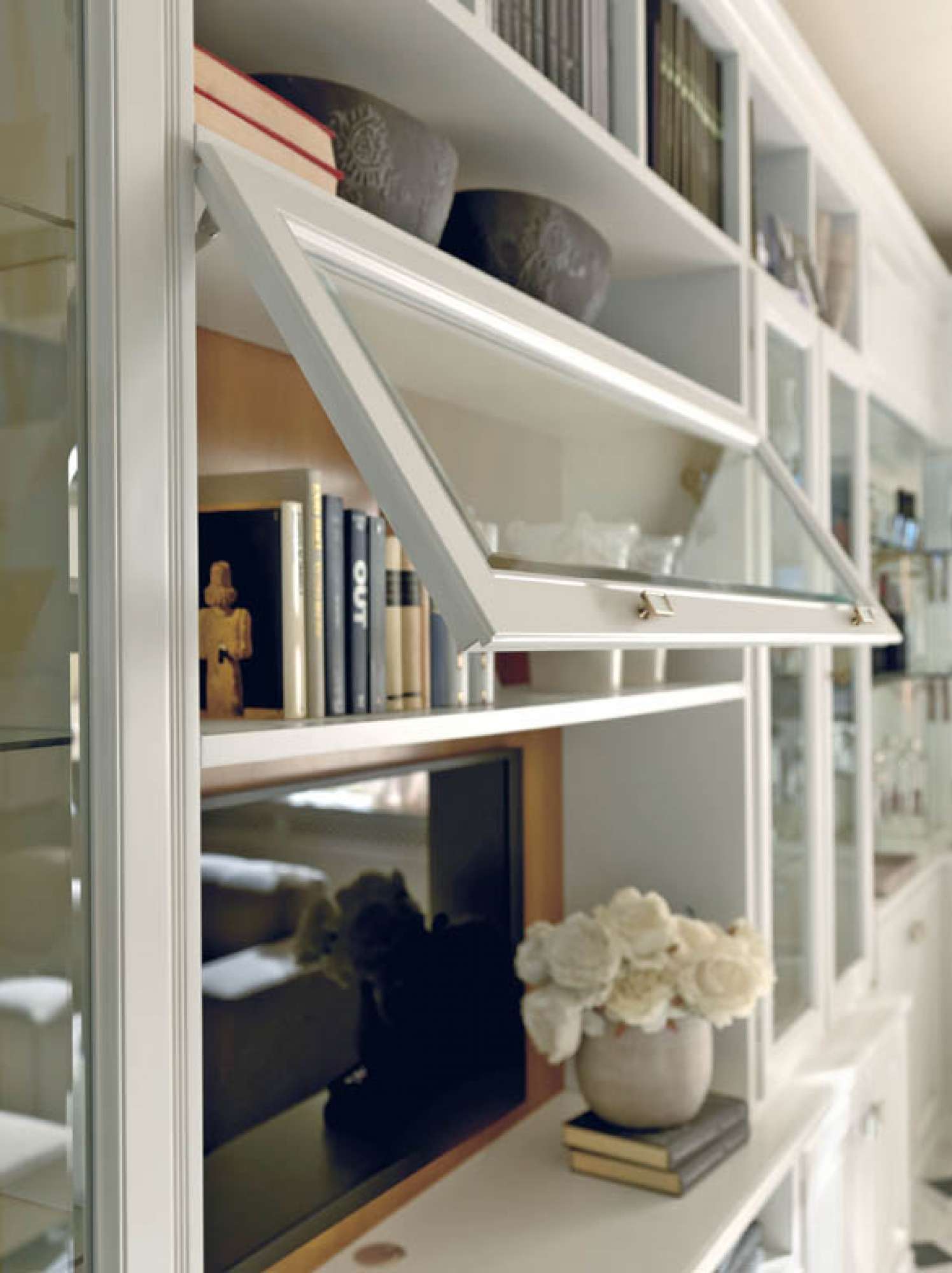 Mobili per zona giorno classico di lusso su misura, design Martini Verona