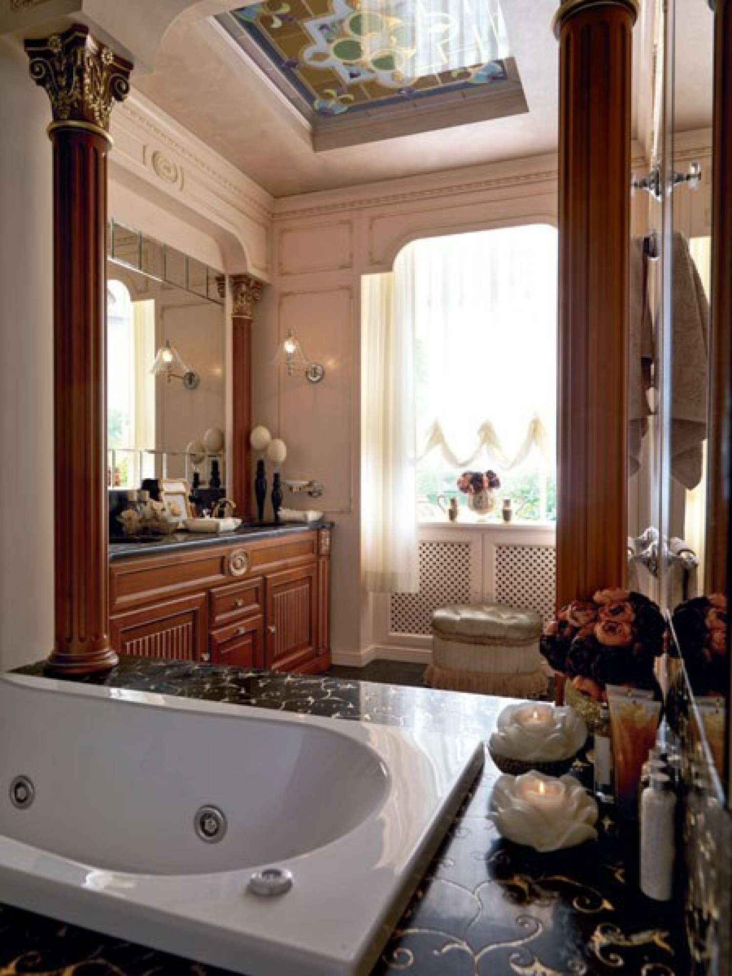 Mobili per bagno classico di lusso su misura, design Martini Verona