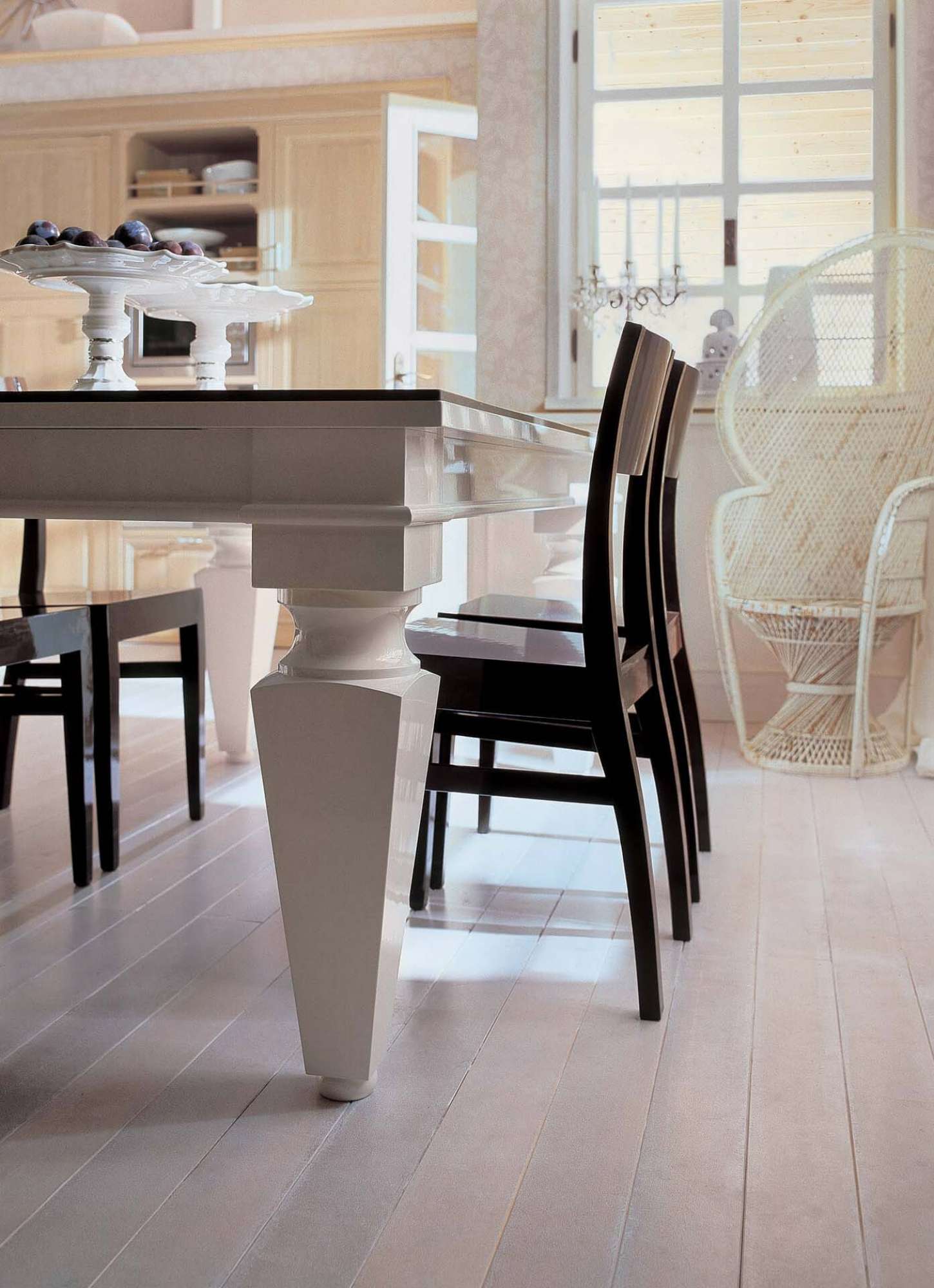 Cucina su misura in legno massiccio, tavolo da cucina, design Martini Verona