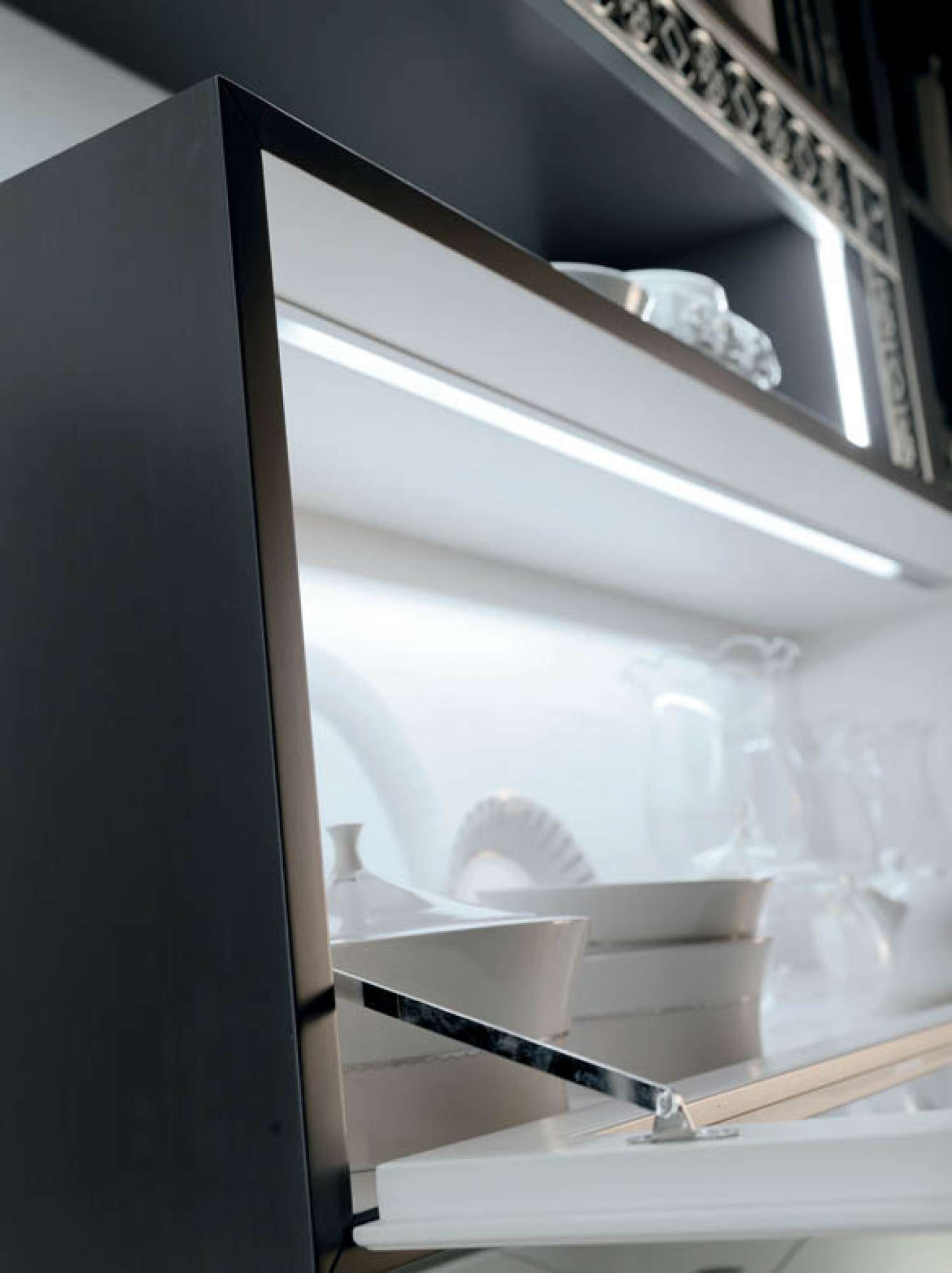 Mobili zona giorno classico di lusso per Villa al Lago di Garda, design Martini Verona