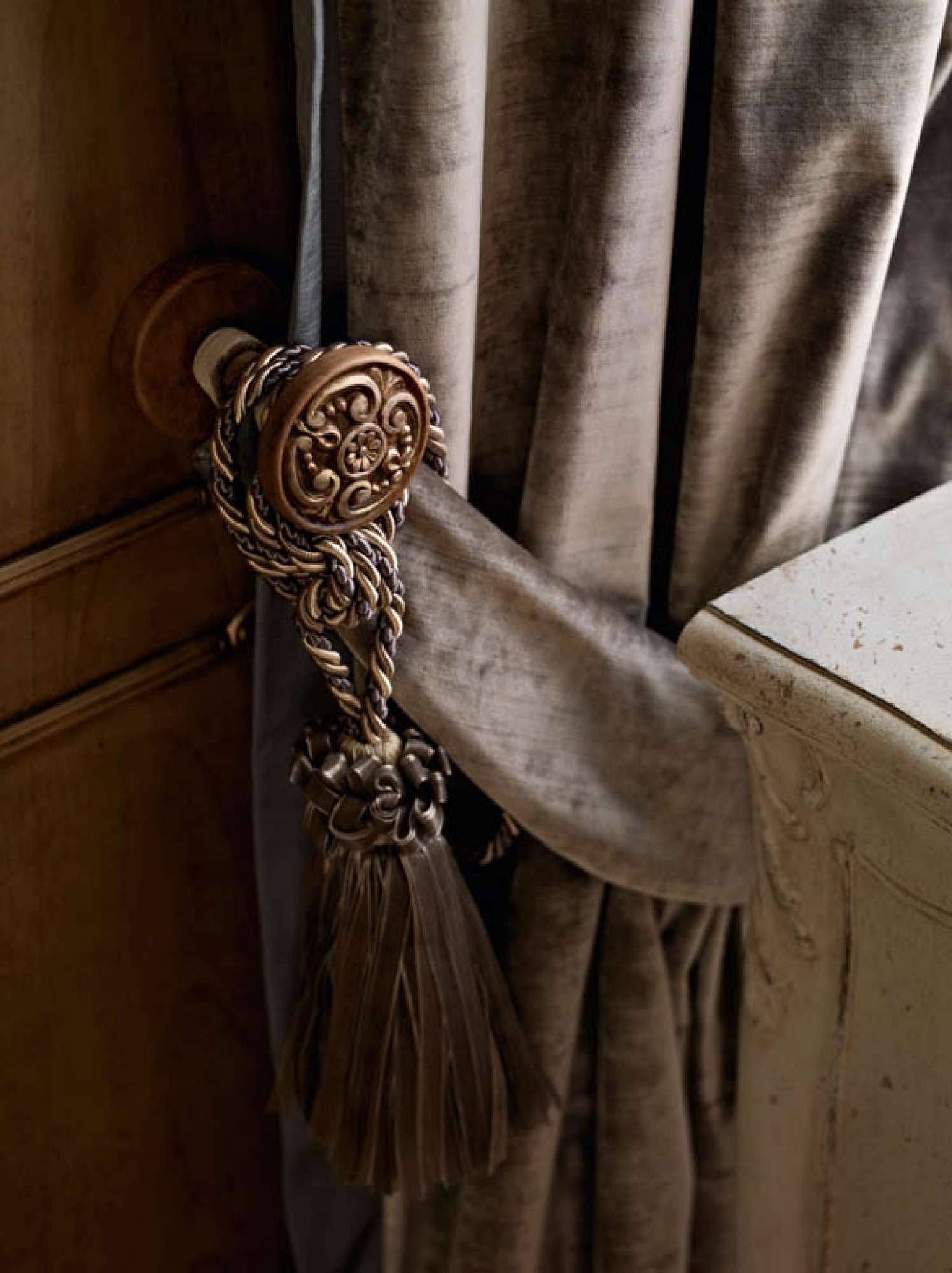 Mobili zona giorno classico di lusso per Villa a Mosca, design Martini Verona