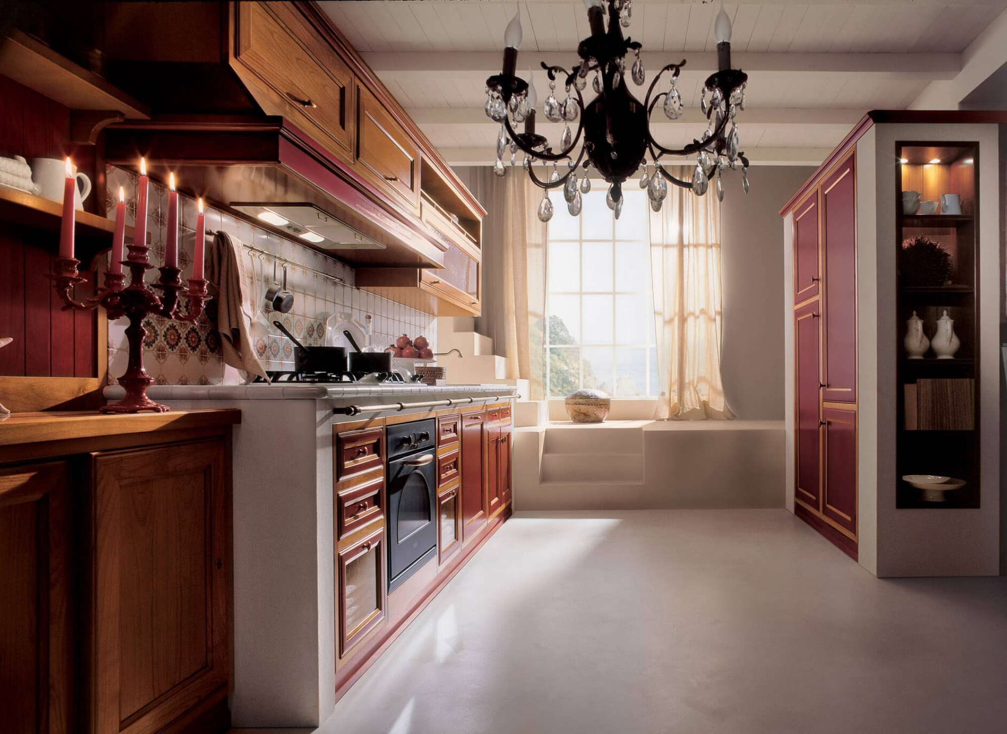 Cucina rossa in ciliegio su misura in stile country, design Martini Verona