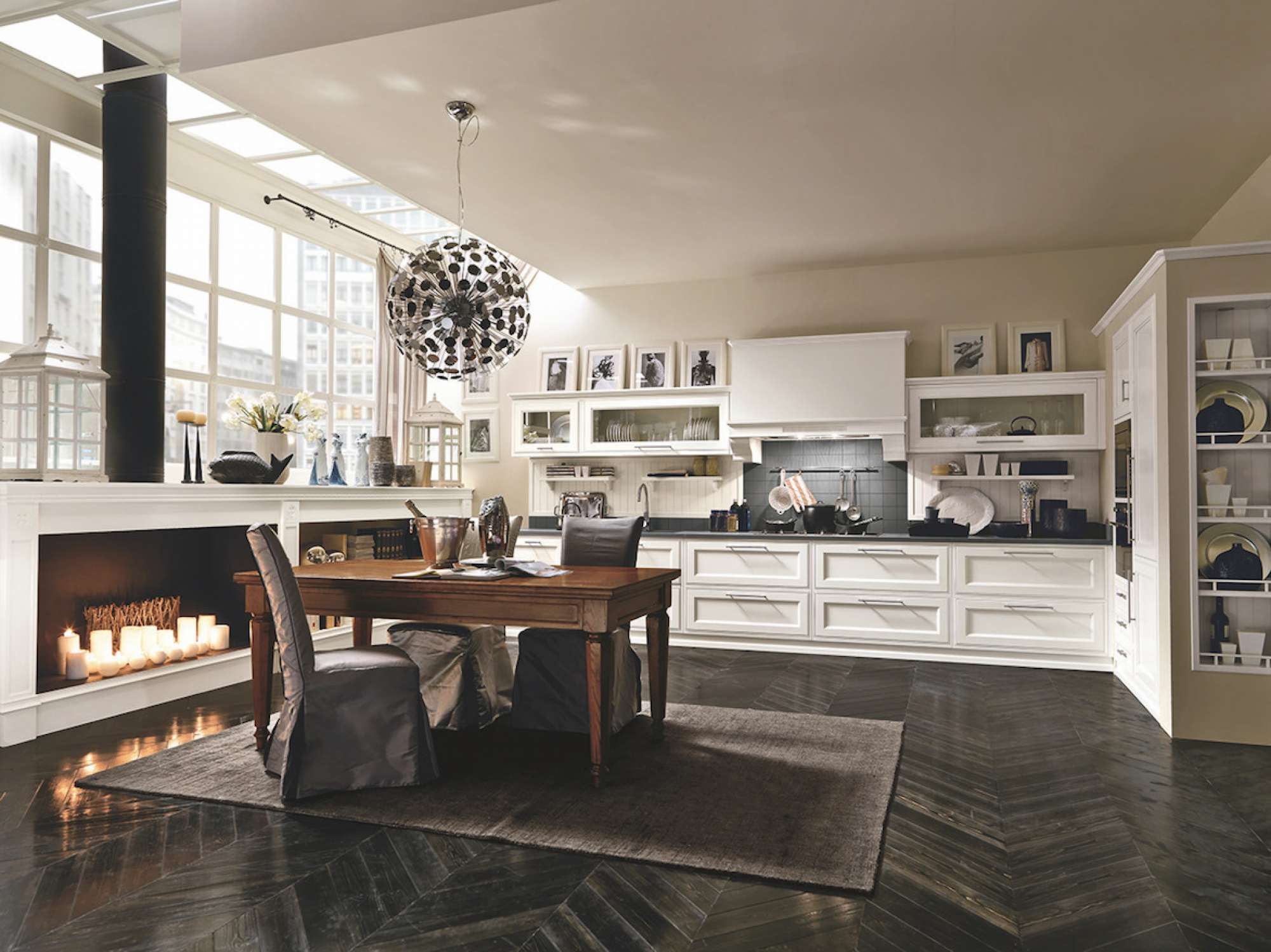 Cucina su misura in legno massello laccato e top in quarzite, design Martini Verona