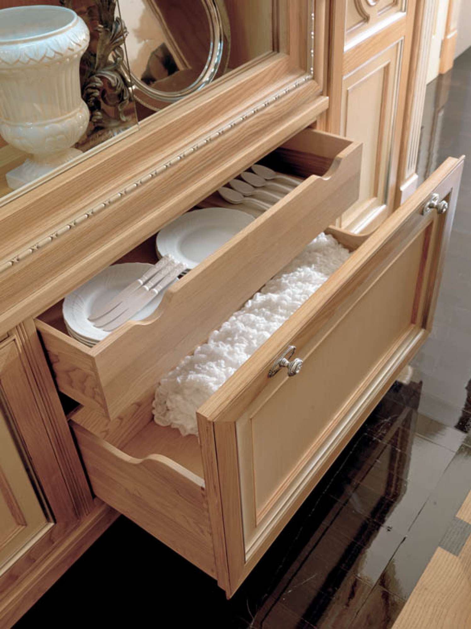 Area Living su misura di lusso, dettaglio cassetti, design Martini Verona