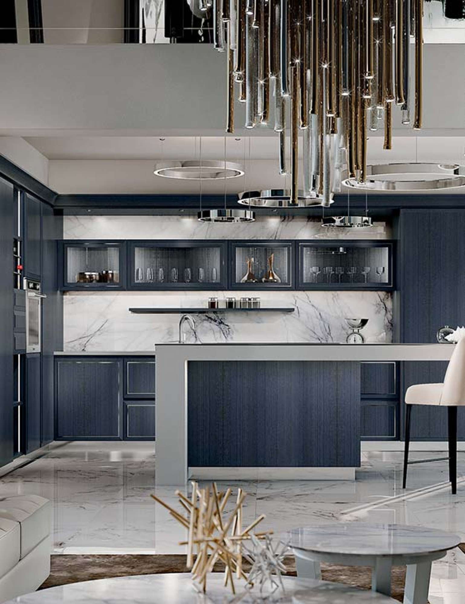 Cucina con isola su misura blu e dettagli in metallo satinato, design Martini Verona
