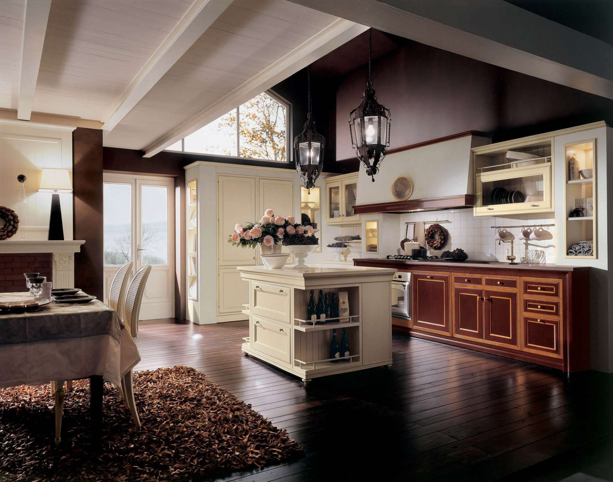 Cucina e sala da pranzo su misura in ciliegio con finiture di laccatura moka, design Martini Verona