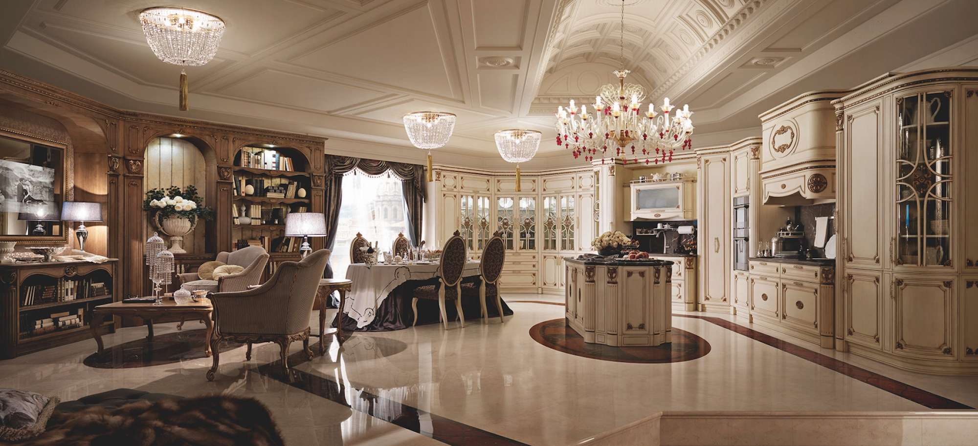 Cucina su misura di lusso laccata vaniglia vintage con decori in foglia oro, design Martini Verona