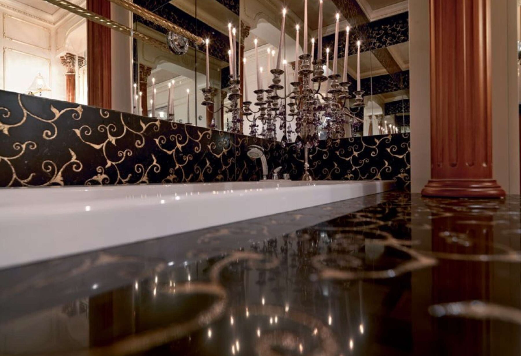 Arredo per bagno classico di lusso su misura, design Martini Verona