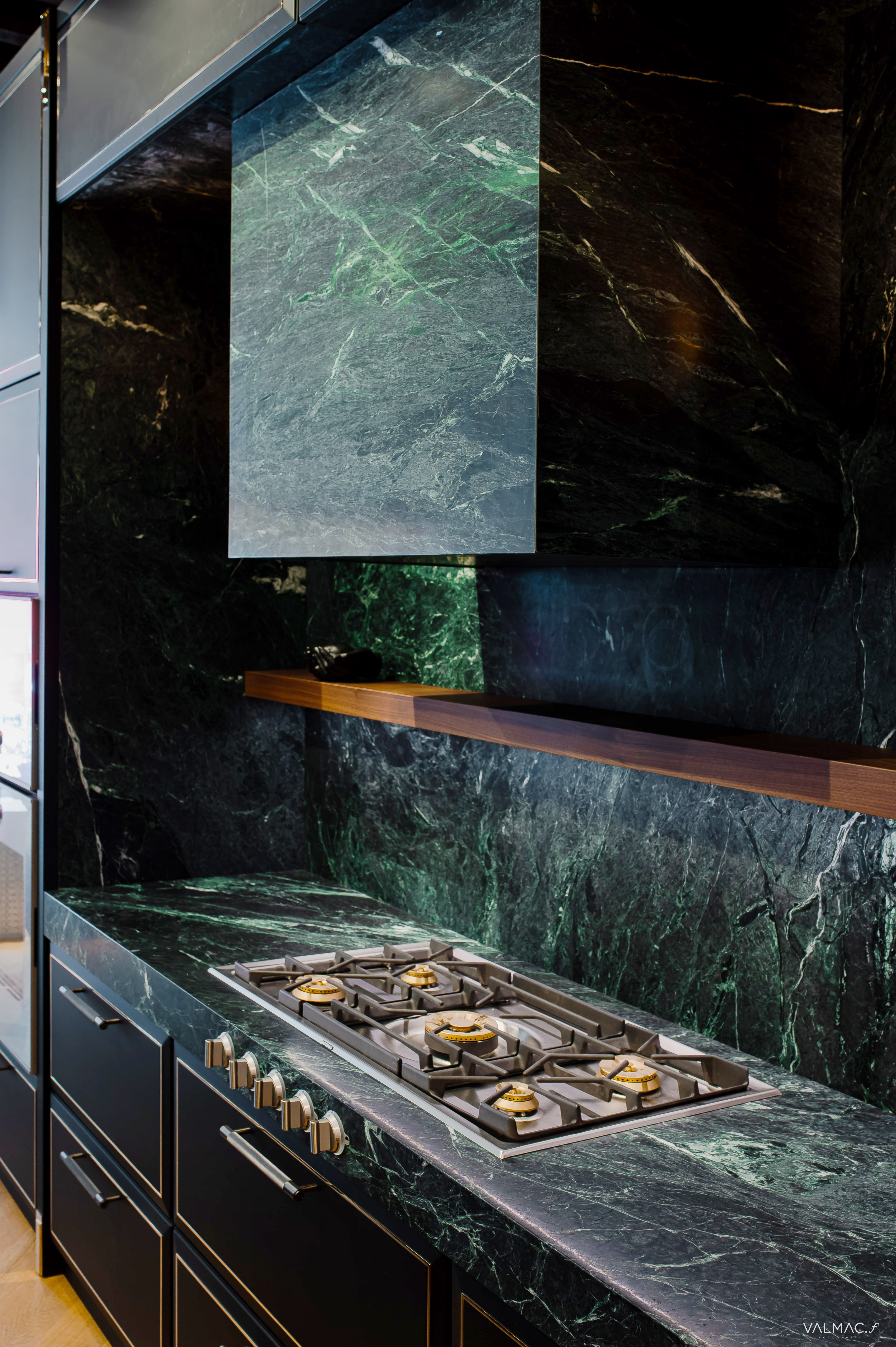 Cucina su misura Essenza realizzata da Martini Verona a Manhattan, New York, USA