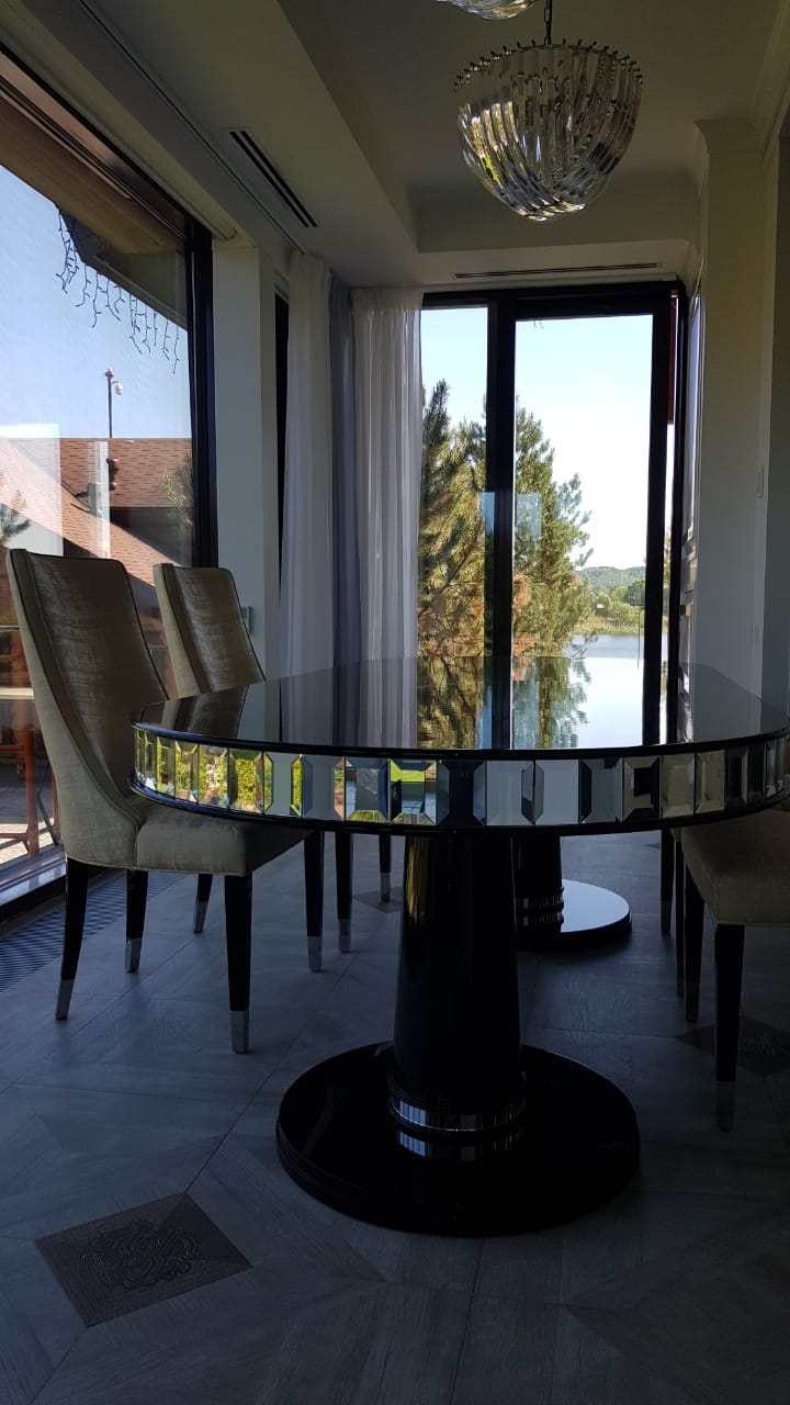 Cucina su misura realizzata da Martini Verona per residenza privata a Kazan, Russia